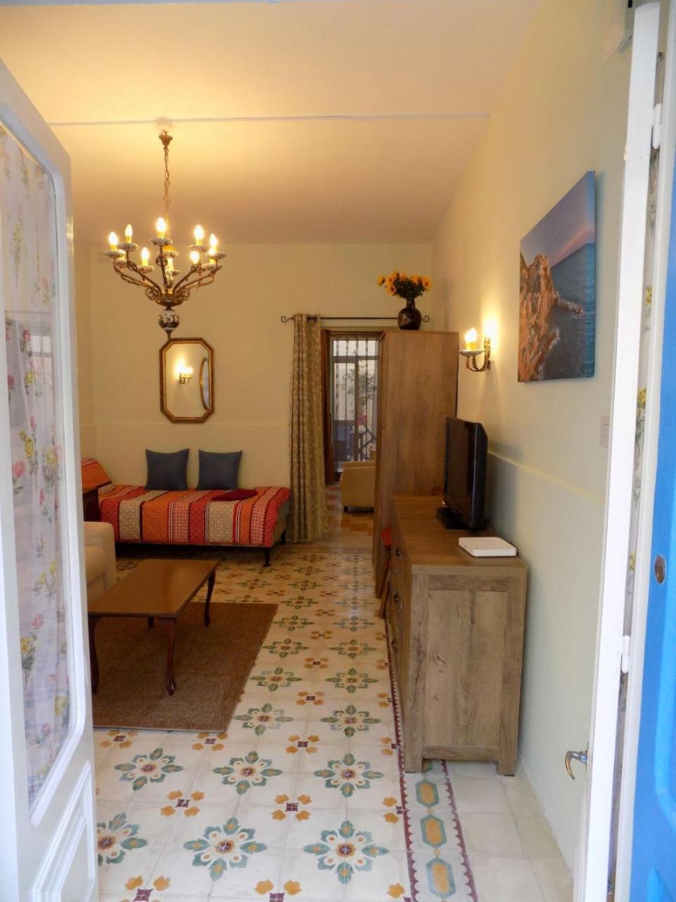 Cosy Family Apartment Close To the Sea 2