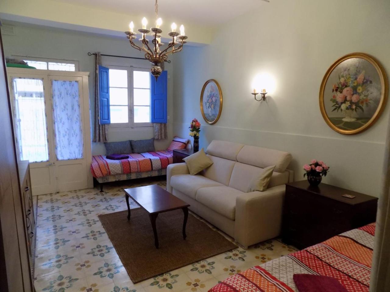 Cosy Family Apartment Close To the Sea