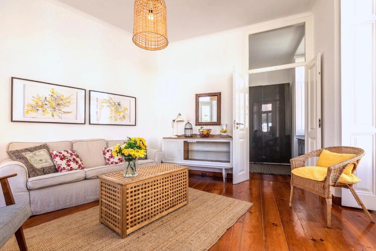 Spacious And Elegant Family Home - Bp1 2