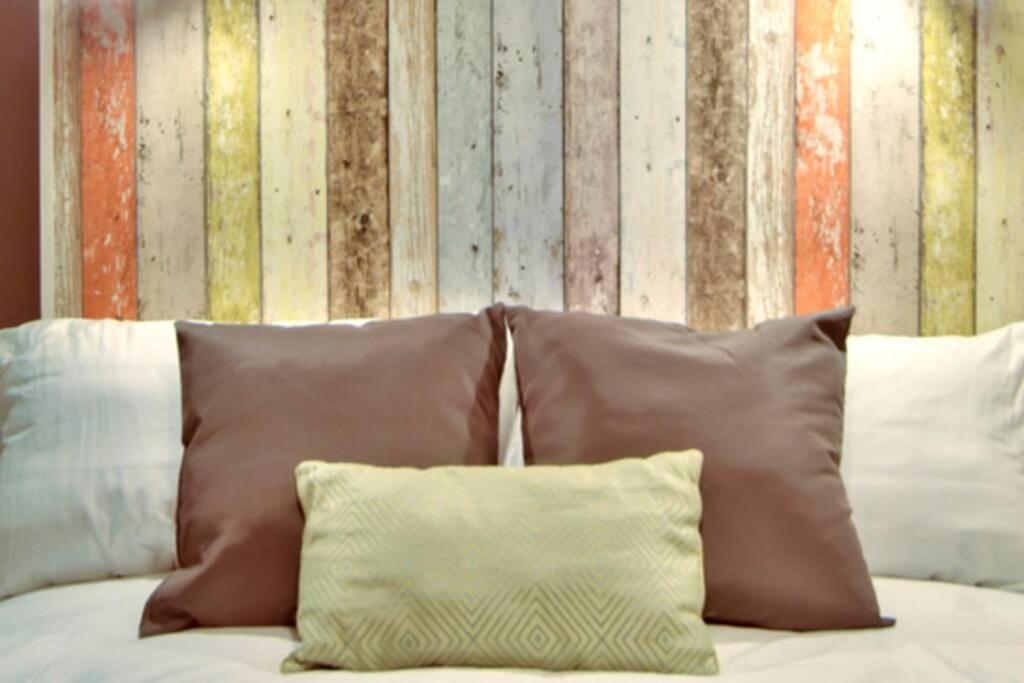 Valletta Art House - Retro Bordello 2