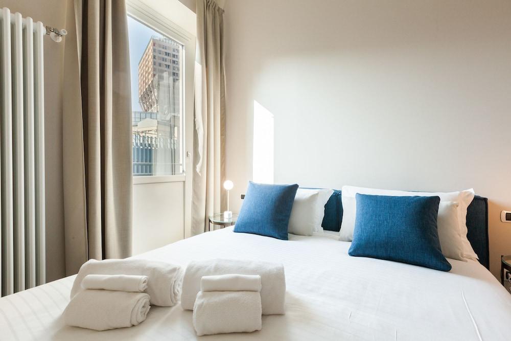 Easyhomes Duomo Suites And Apartments 1