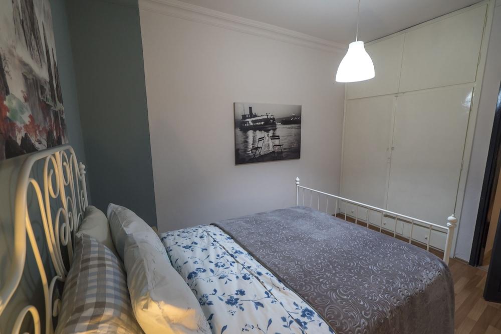 Nazende_Beautiful Sea View Flat in Lovely Old Town 2