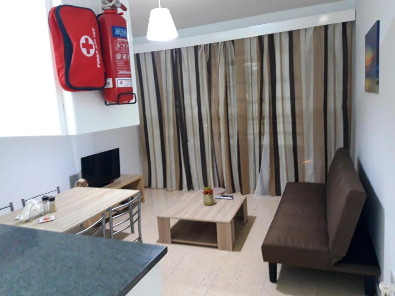 La Veranda Sea View Apartments 1