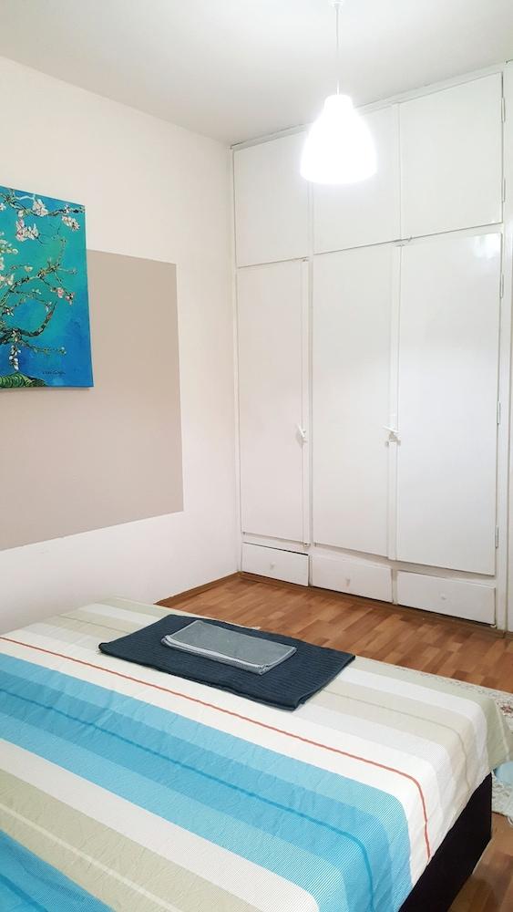 Aheste_Simple Sea View Flat in Lovely Old Town 2