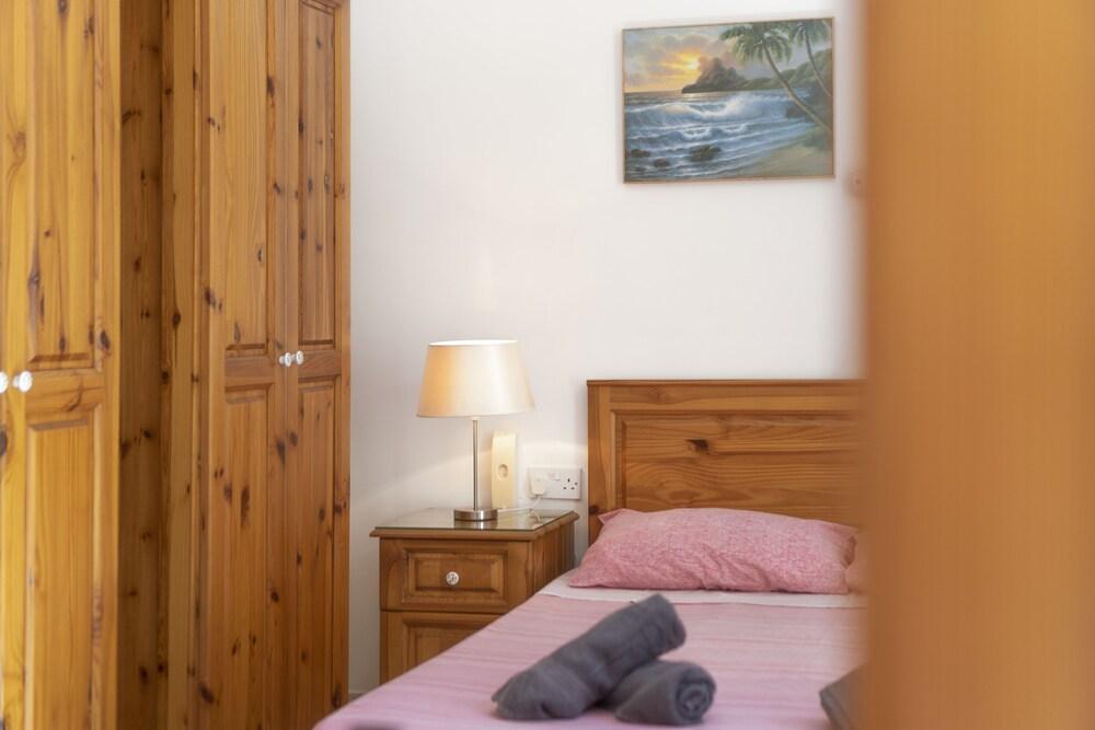 Harbour Lights Seafront Penthouse by Getaways Malta 2