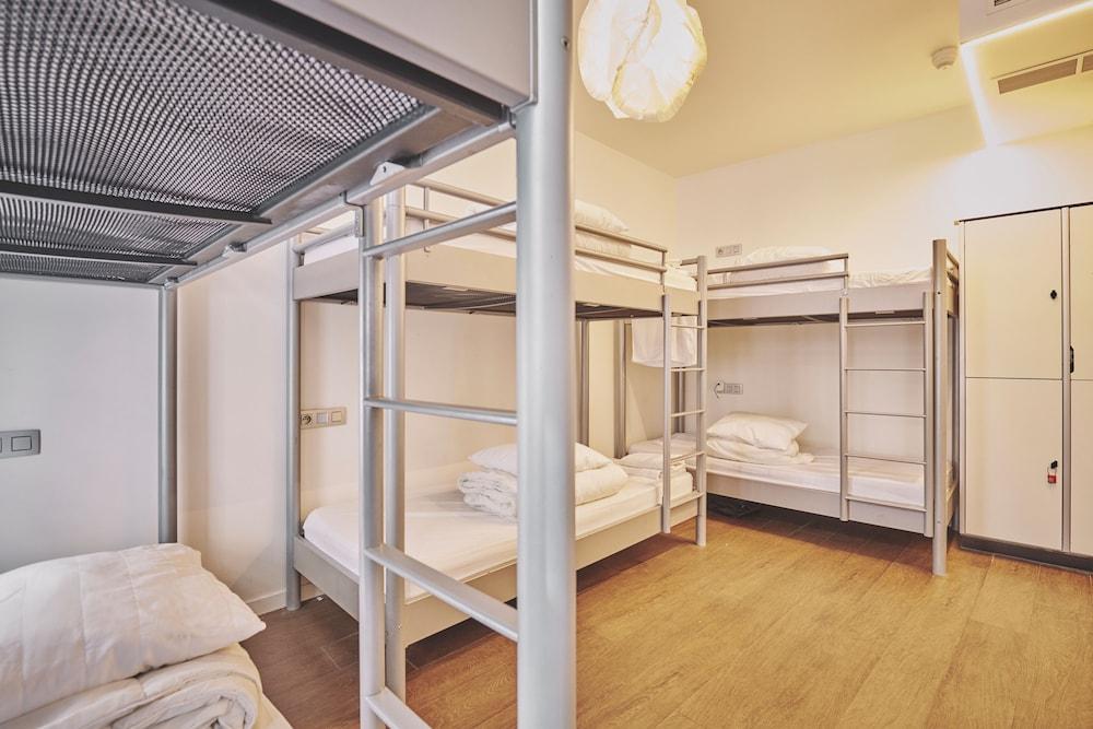 2go4 Quality Hostel Brussels Grand Place 2