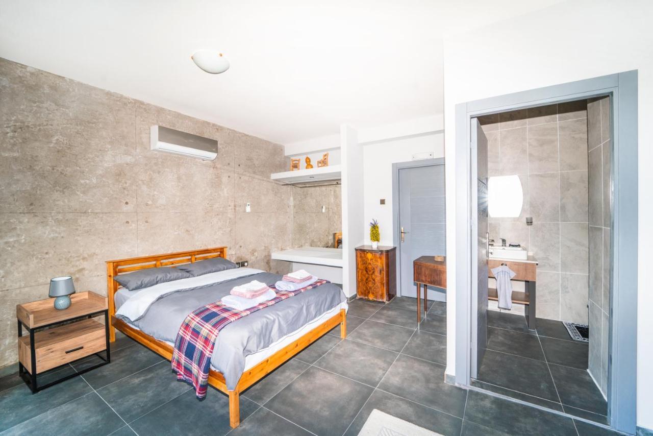 Chardonnay Guest Studio Rooms with Great View for Nature Lovers 1