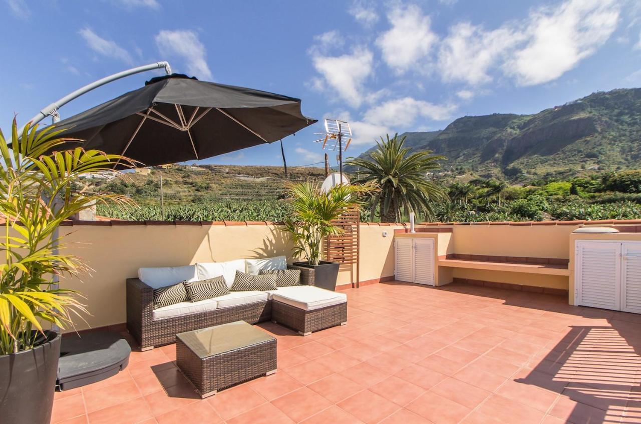 Villa in Protected Space in Front of the Sea 1