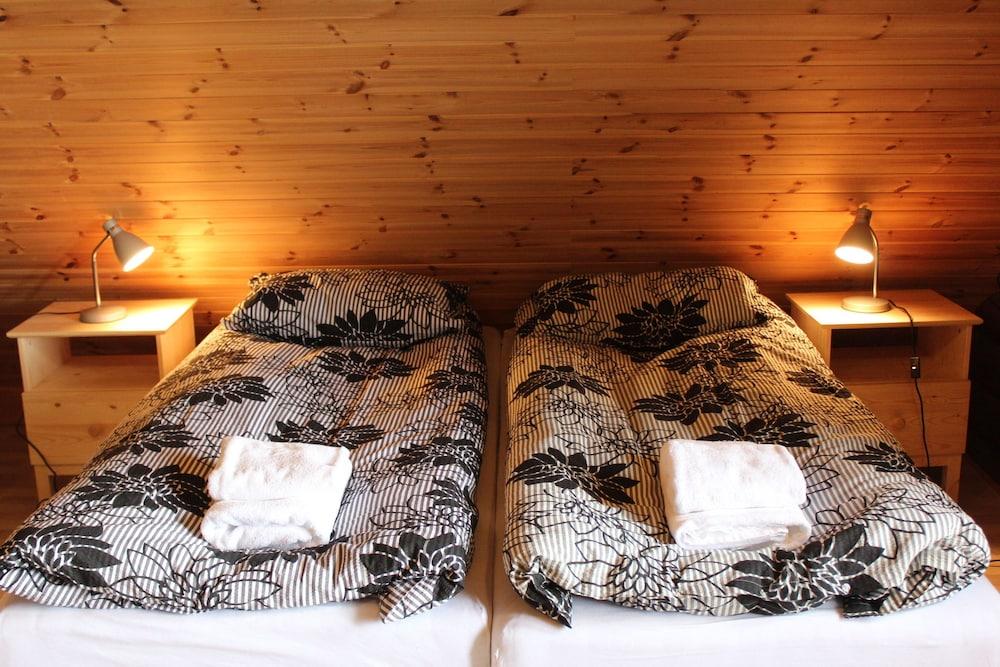 Akureyri Log Cottage 2