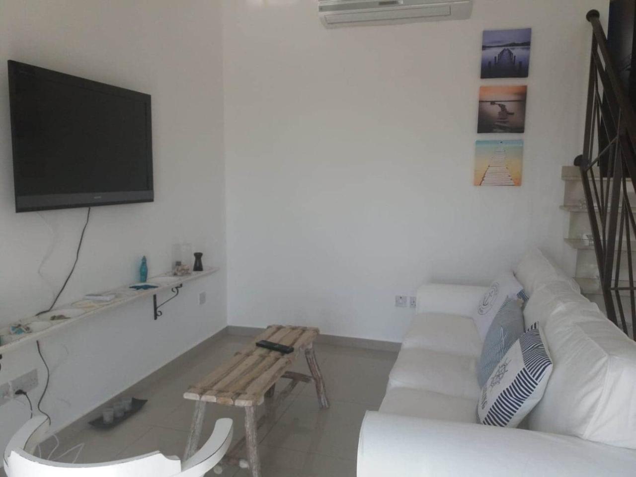 Two Bedroom Duplex :Mountain And Sea View 1