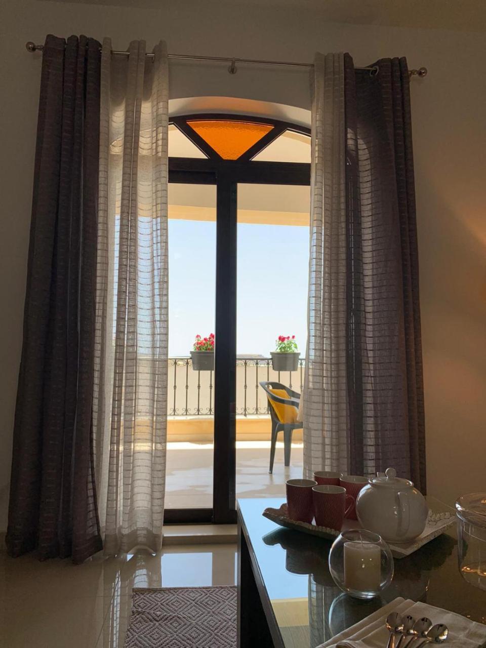 Ta'lonza Luxury Near Goldenbay with Hot Tub App3 1