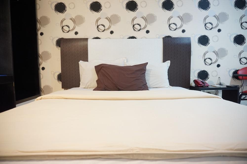 Mangga Dua Hotel Makassar 2