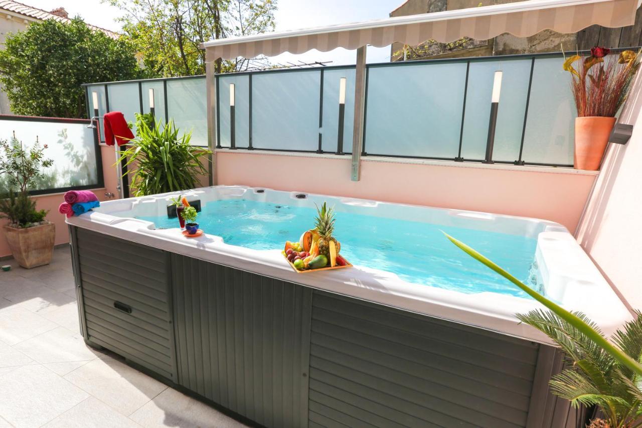 Apartments Rose Pool 1