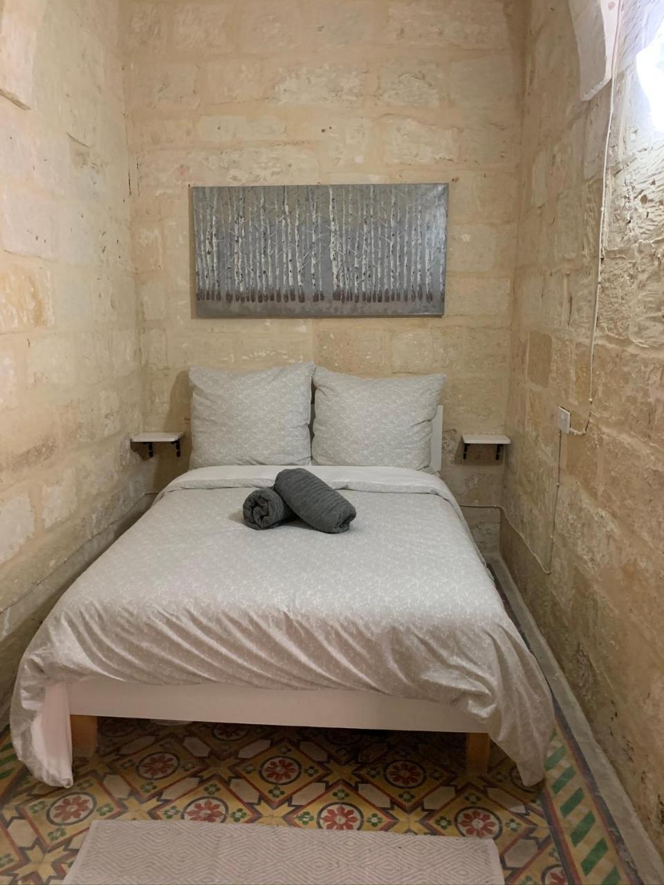 2 Bedroom Apartment in the Centre of Valletta 2