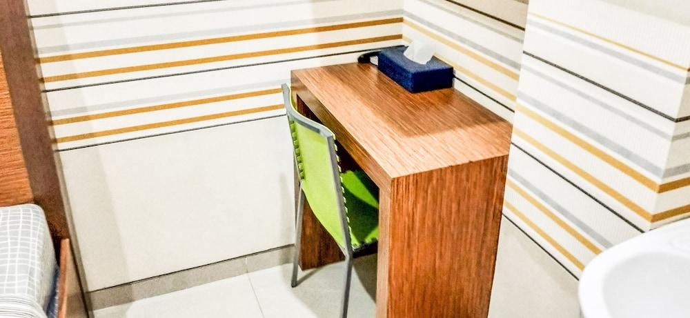 Pondok Indah Homestay by Ecommerceloka 2