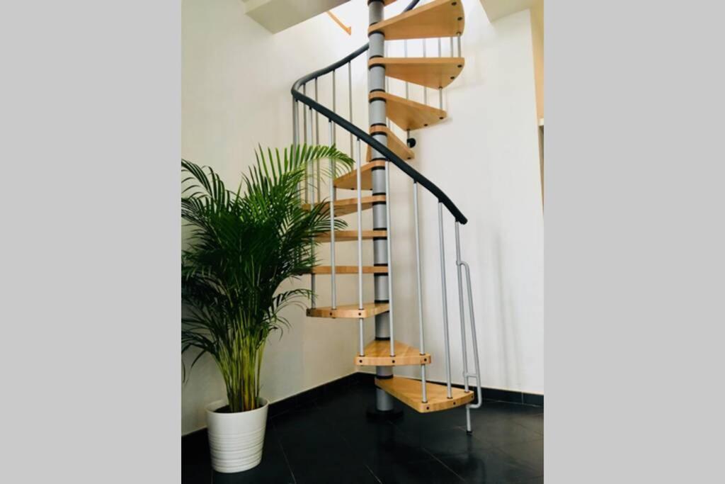 En Plein Cœur de Bruxelles. Superbe Duplex.A Voir! 2