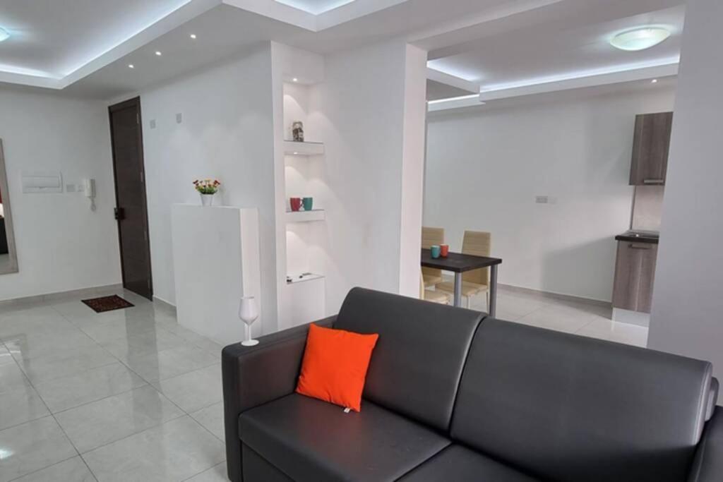 Seaview 2 Double Bedroom Modern Apartment