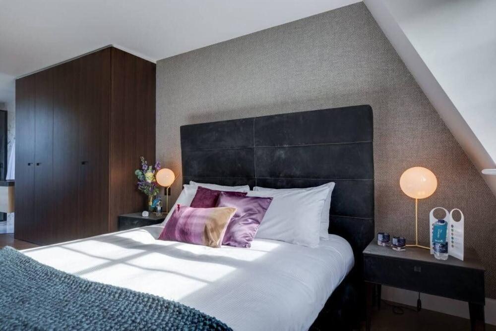 Amazing Roof Terrace Apartment 1-Bedroom in London 2