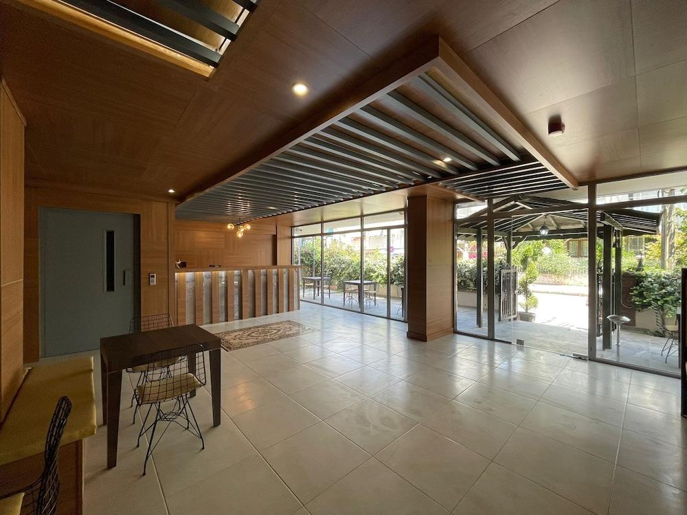 Seven City Hotel (Adults only) 1