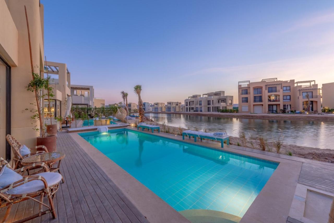 La Casa de Playa Tawila on Island 4br Private with Heated Pool 1