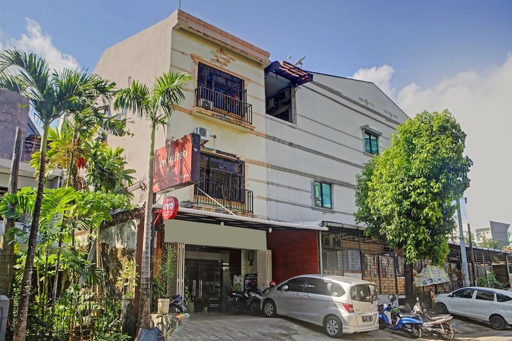 Oyo 90260 Bumi Merpati Residence