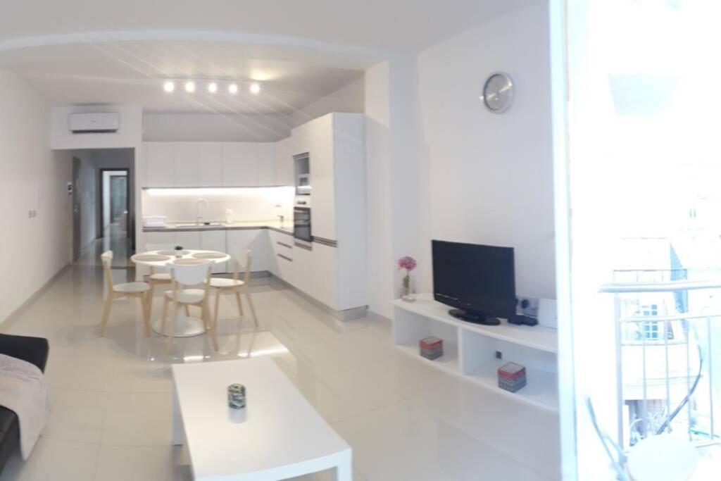 Sliema Ferries Apartment 2