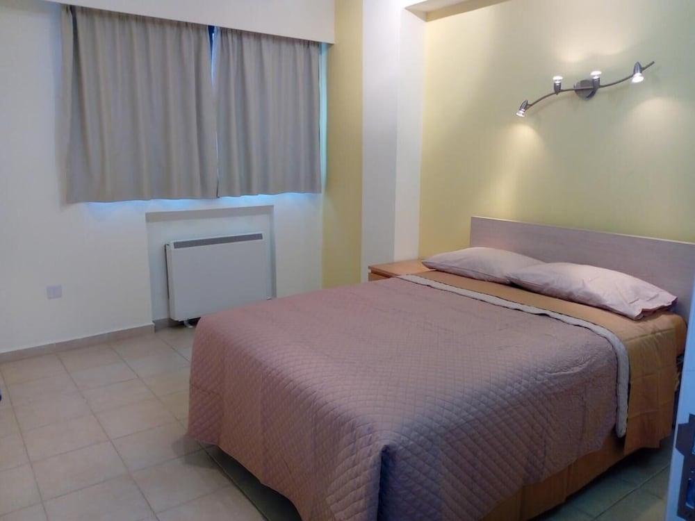 Lovely 3 Bedroom Apartment in Nicosia Center 2