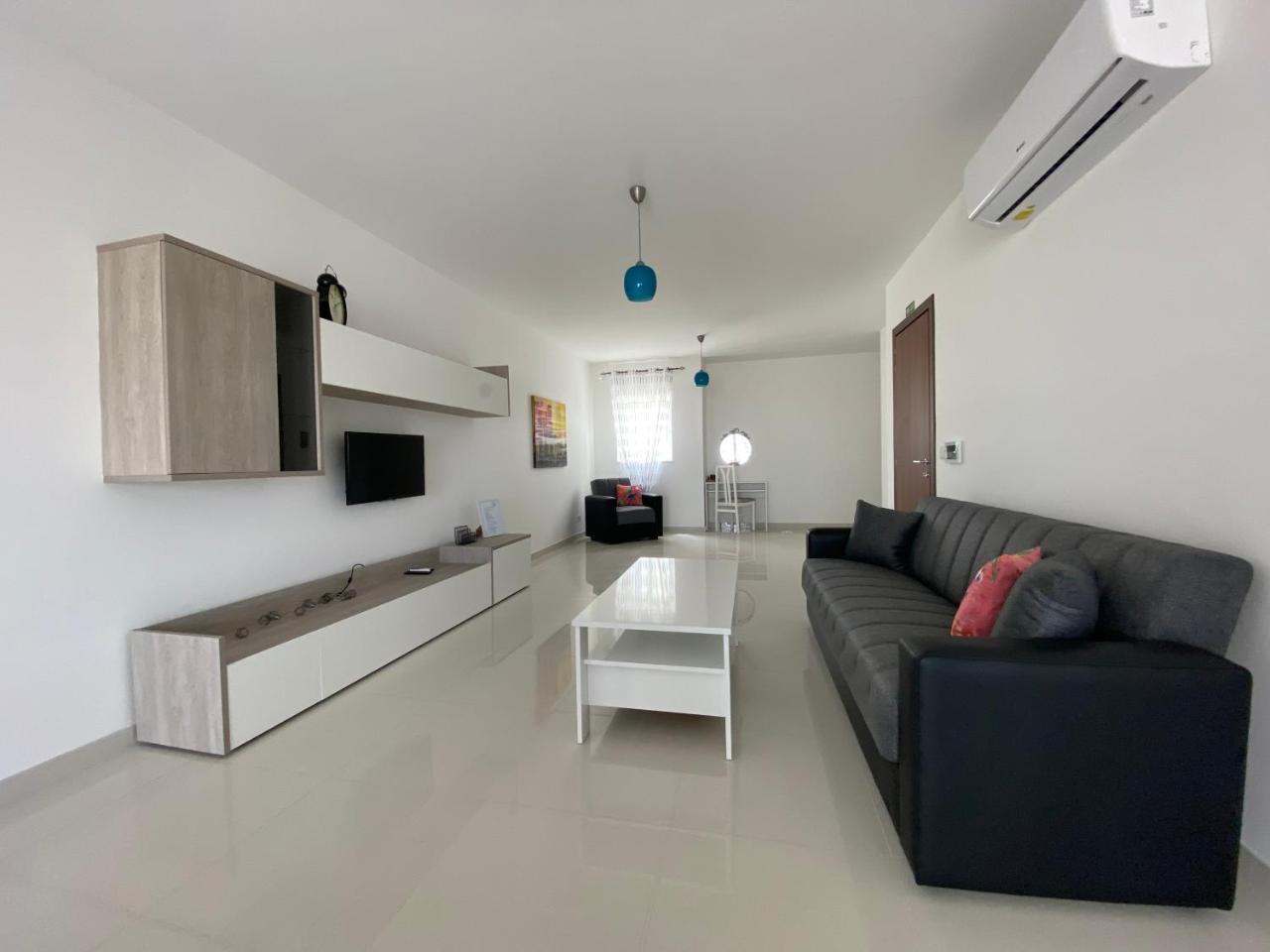Sunshine Apartments Mellieha - Modern Three Bedroom Apartment - Apt No 1 1