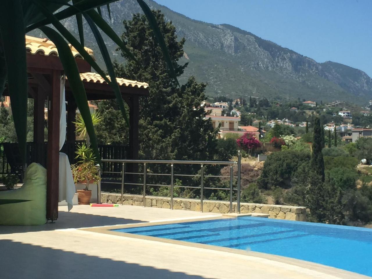 4 Kose Sokak Bellapaıs