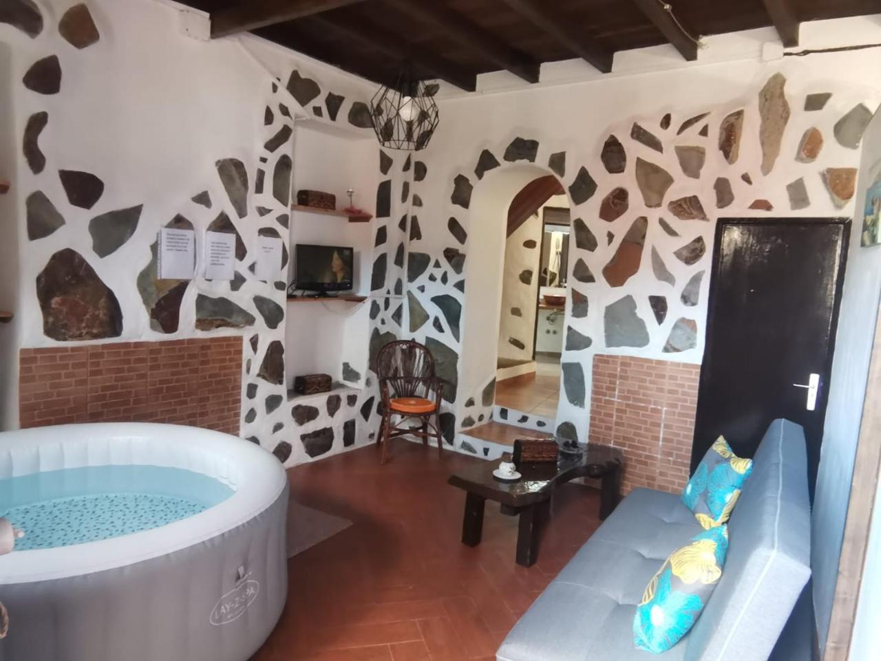 Casita Rural Con Jacuzzi Climatizado. 2