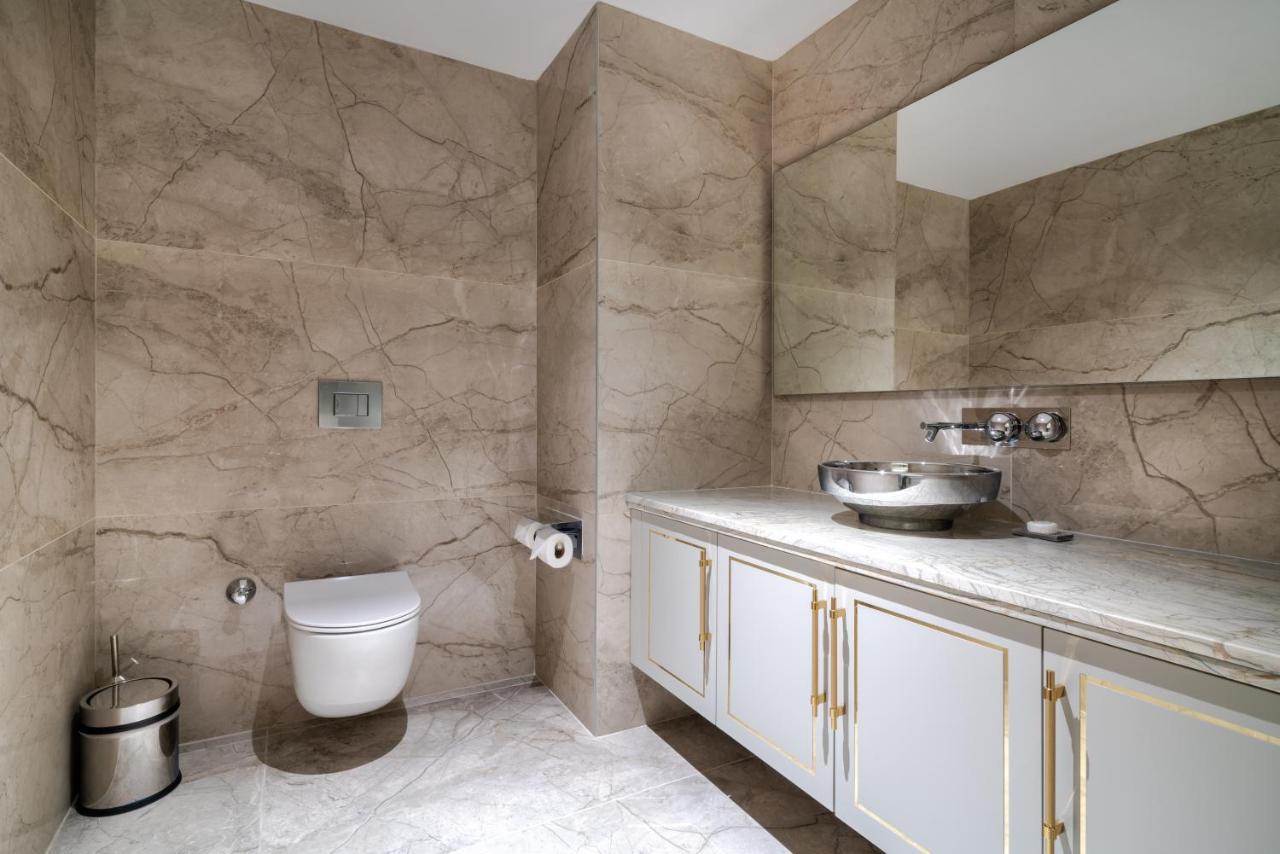 Concorde Tower Hotel 1