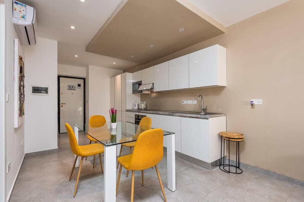 Sliema Smart Seaview Apartment 1