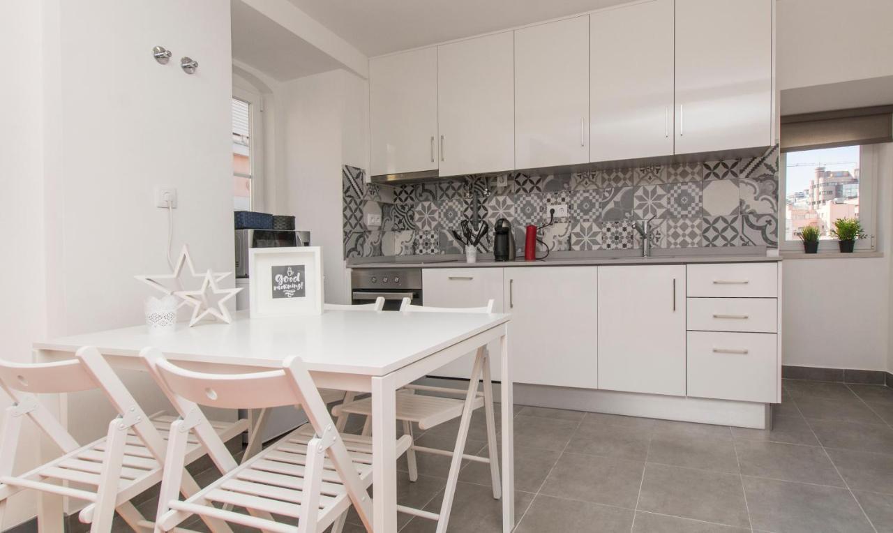 Home Sweet Apartments 2