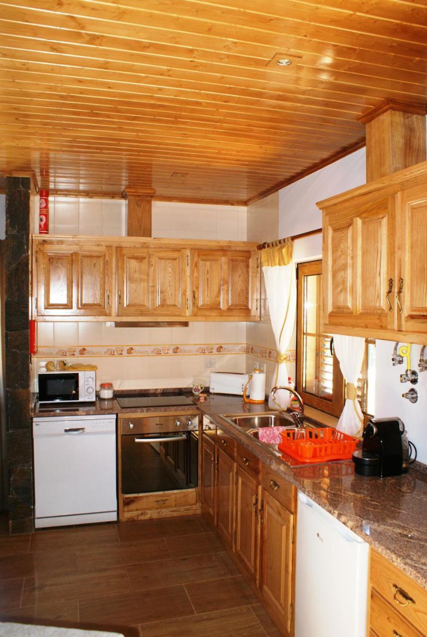 Casa Da Eira Em Dornes - Casa de Campo Familiar Com Piscina 2