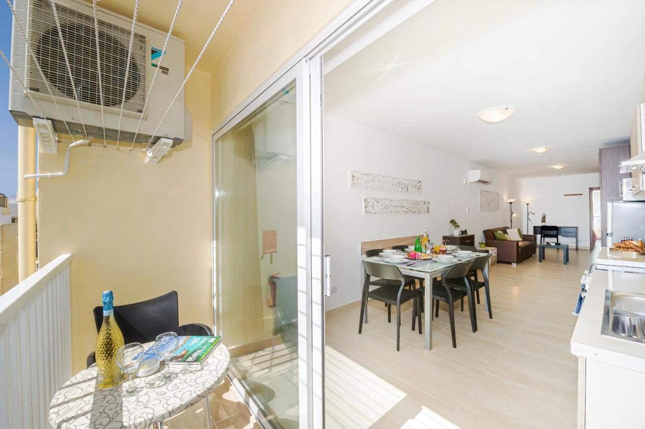 Summer Breeze Comfort Sunny Apartments Close To the Sandy Beaches - by Getawaysmalta 1