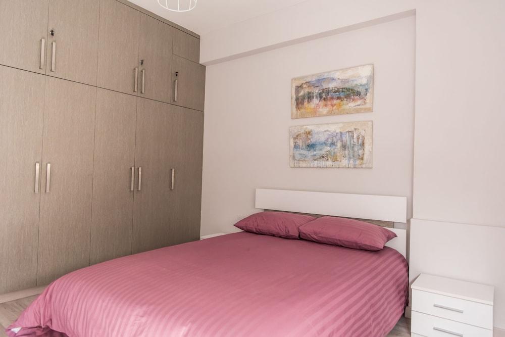 Paradise Promenade Apartment 1