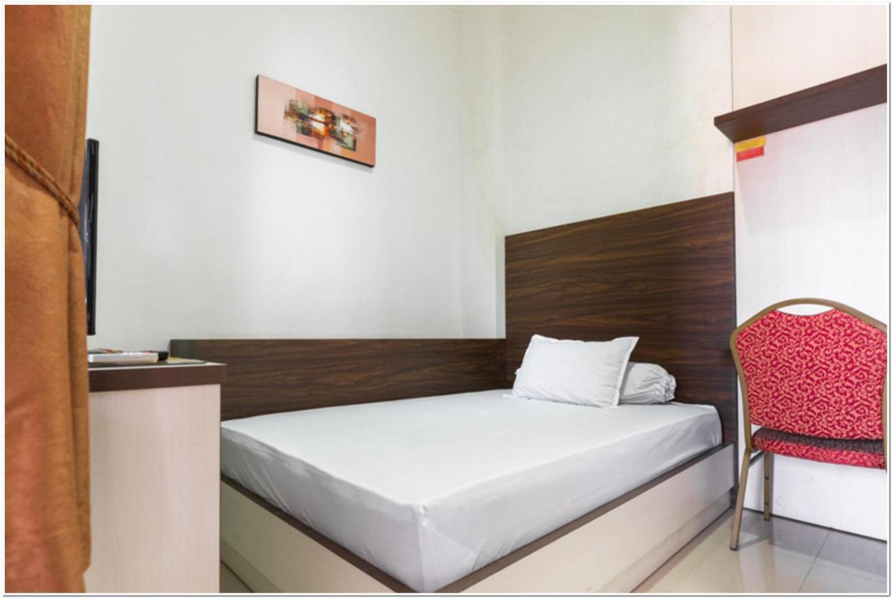 Lia Homestay Syariah Pettarani Makassar Mitra Reddoorz 2