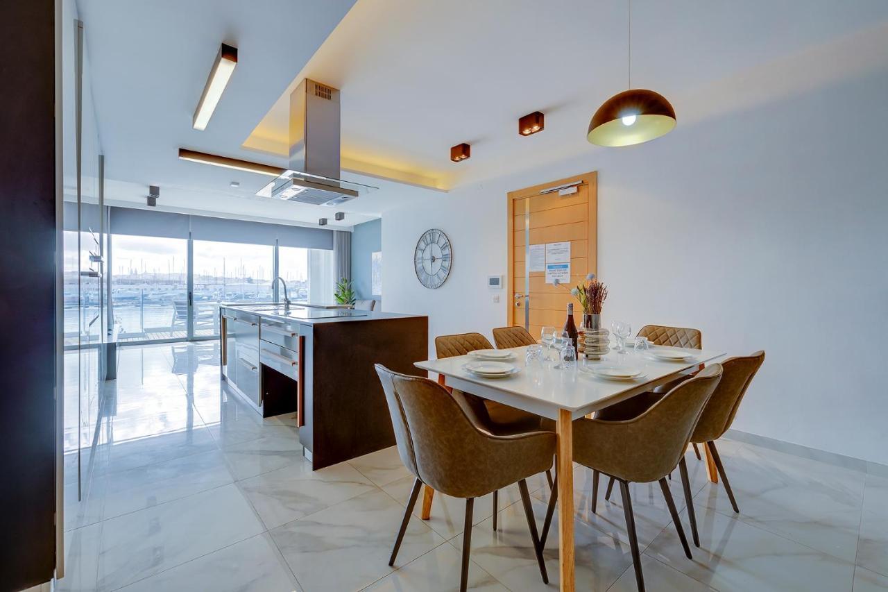 Luxury Apartment with Valletta And Harbour Views 2