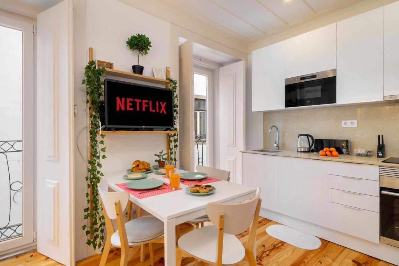 Whome Intendente Modern 1-Bed W/ Lift & AC in Top Notch Location