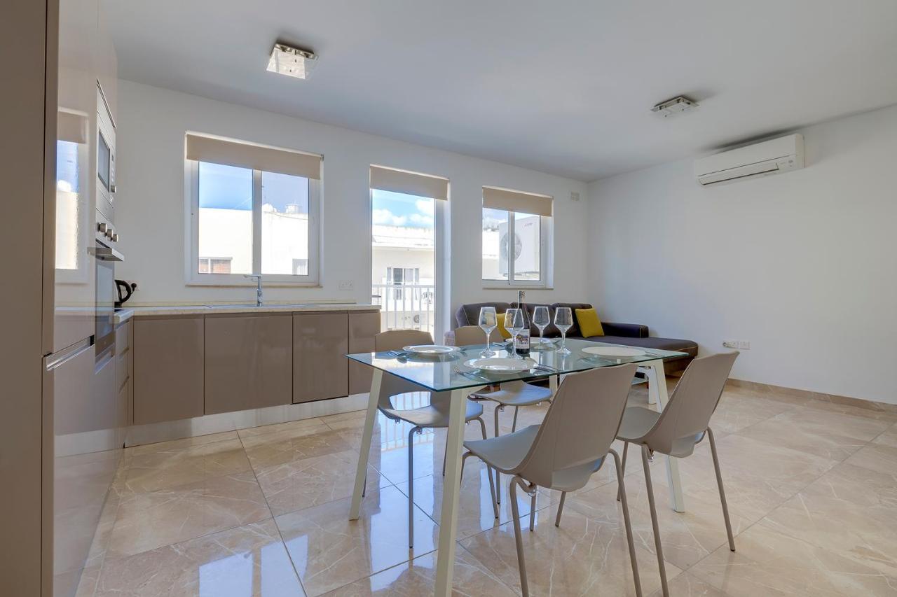 Modern 2br Apartment in Central St Julian's 1