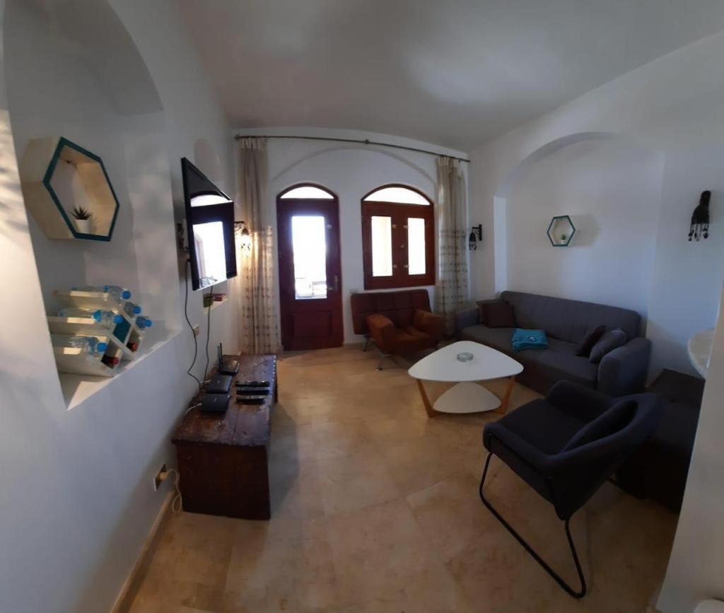 Lovely Two Bedroom Apartment 1