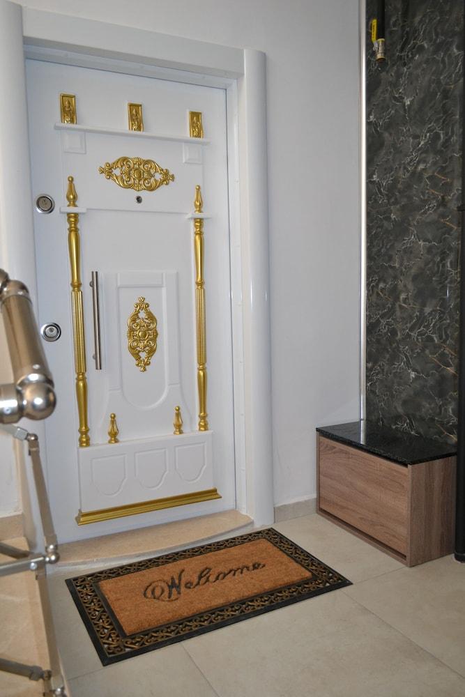 Family Apart-Hotel 2022