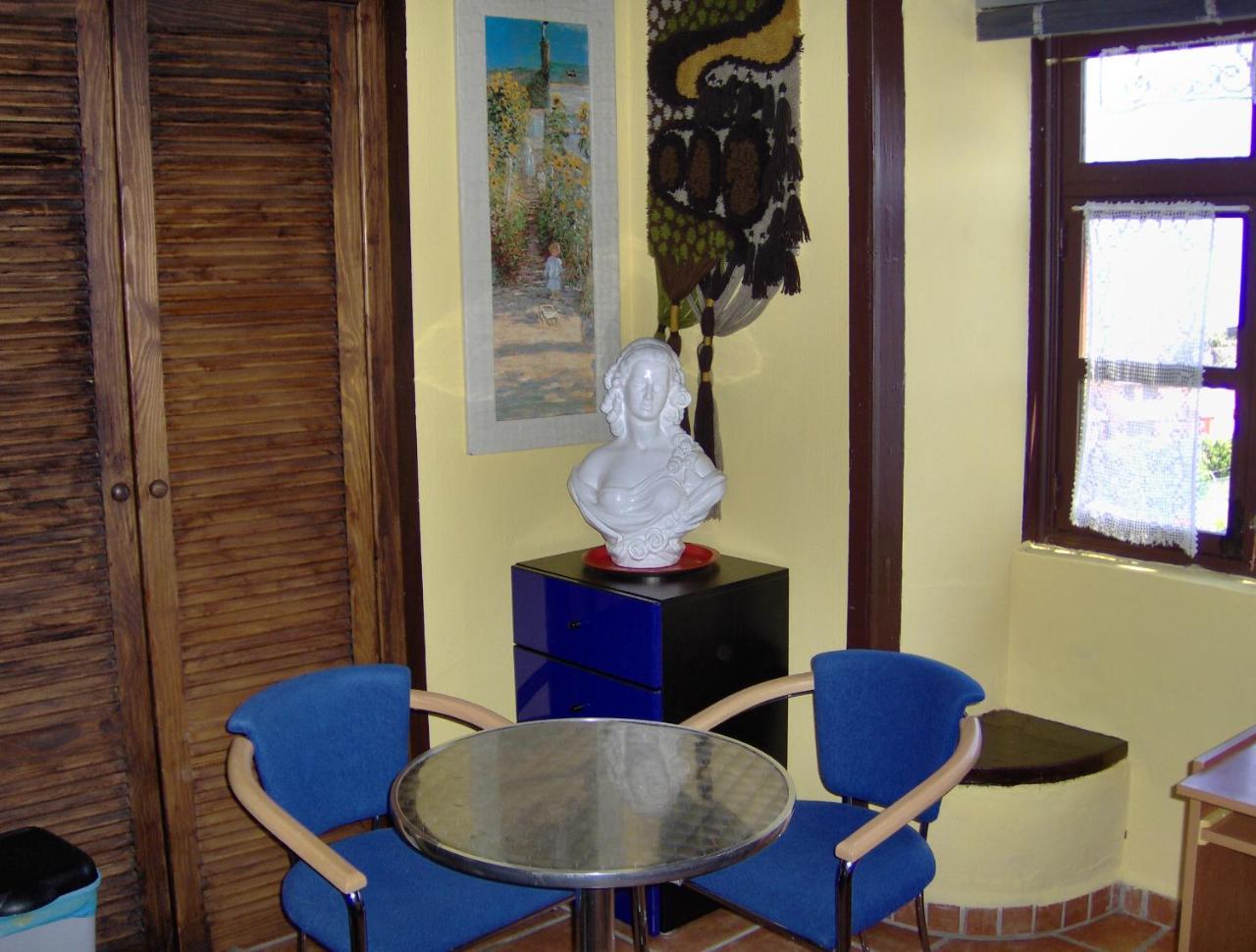 Small Studio 15m for Young People with Sea View (Adults Only) 2