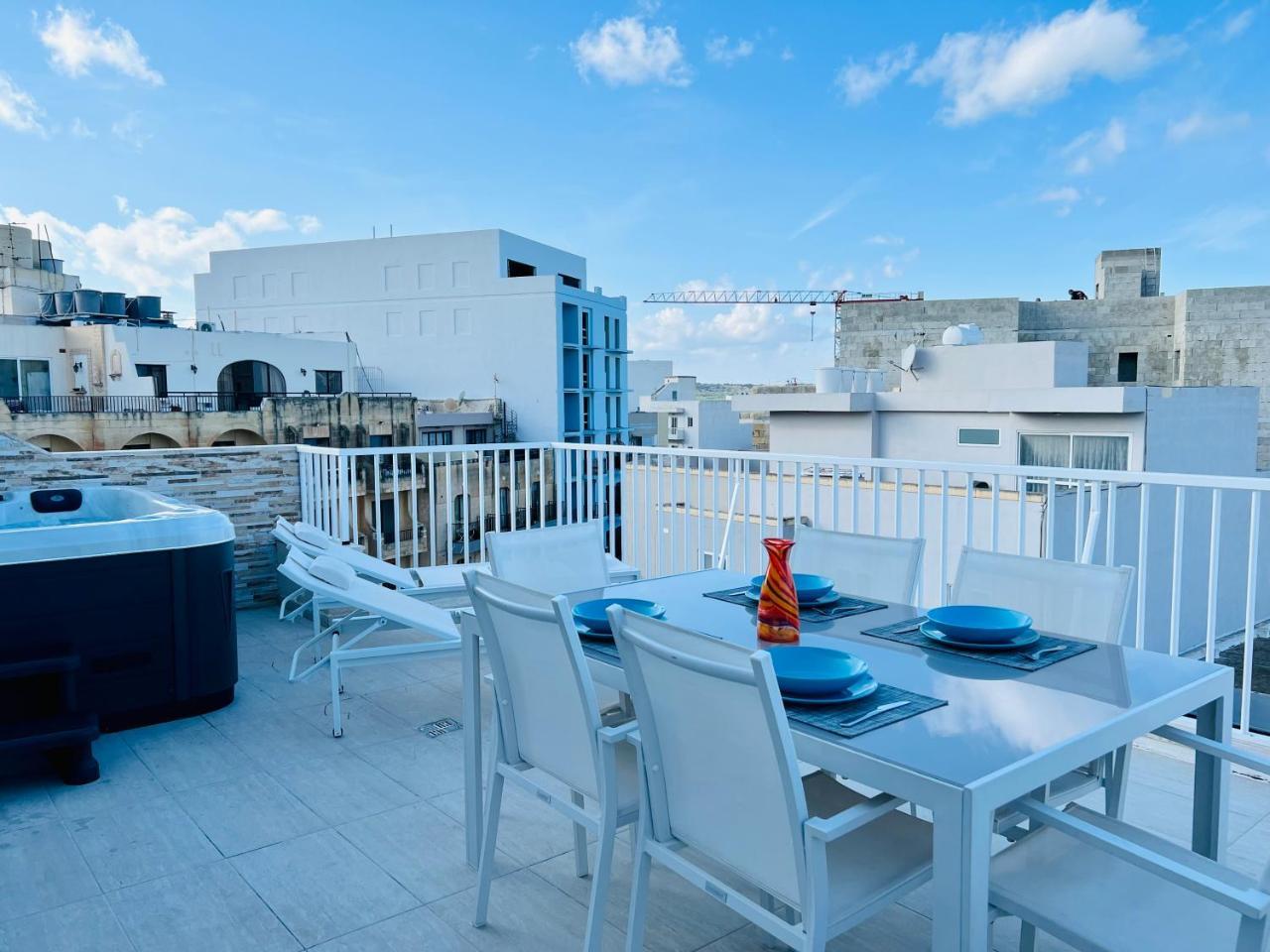 Poseidon Court Penthouse Superior