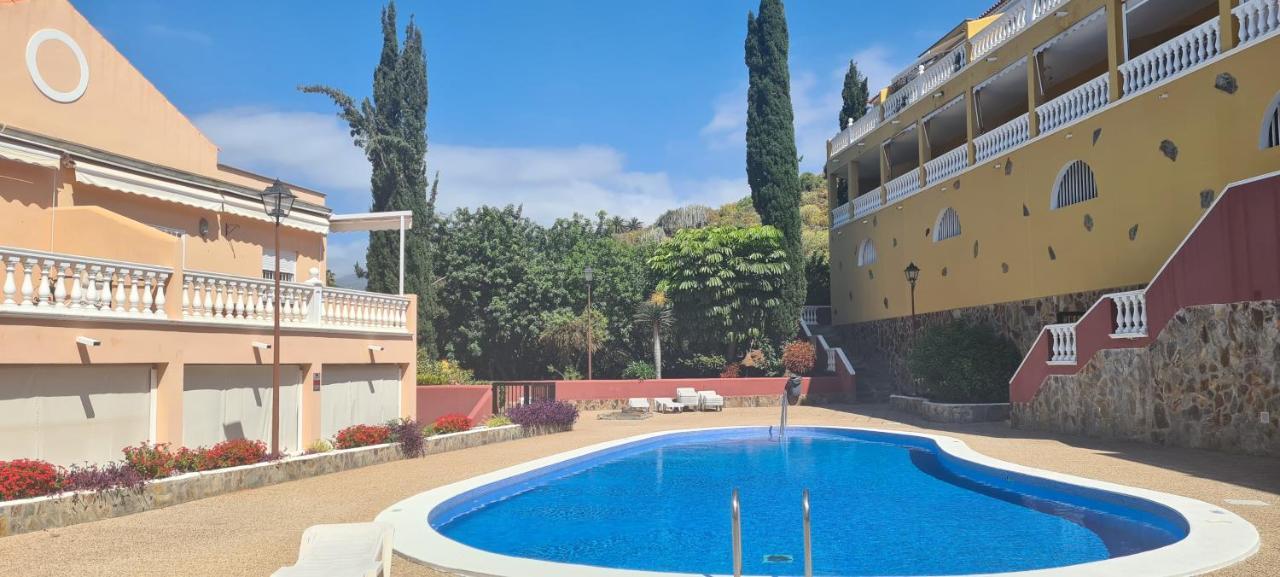 Puerto Cruz Near Beach