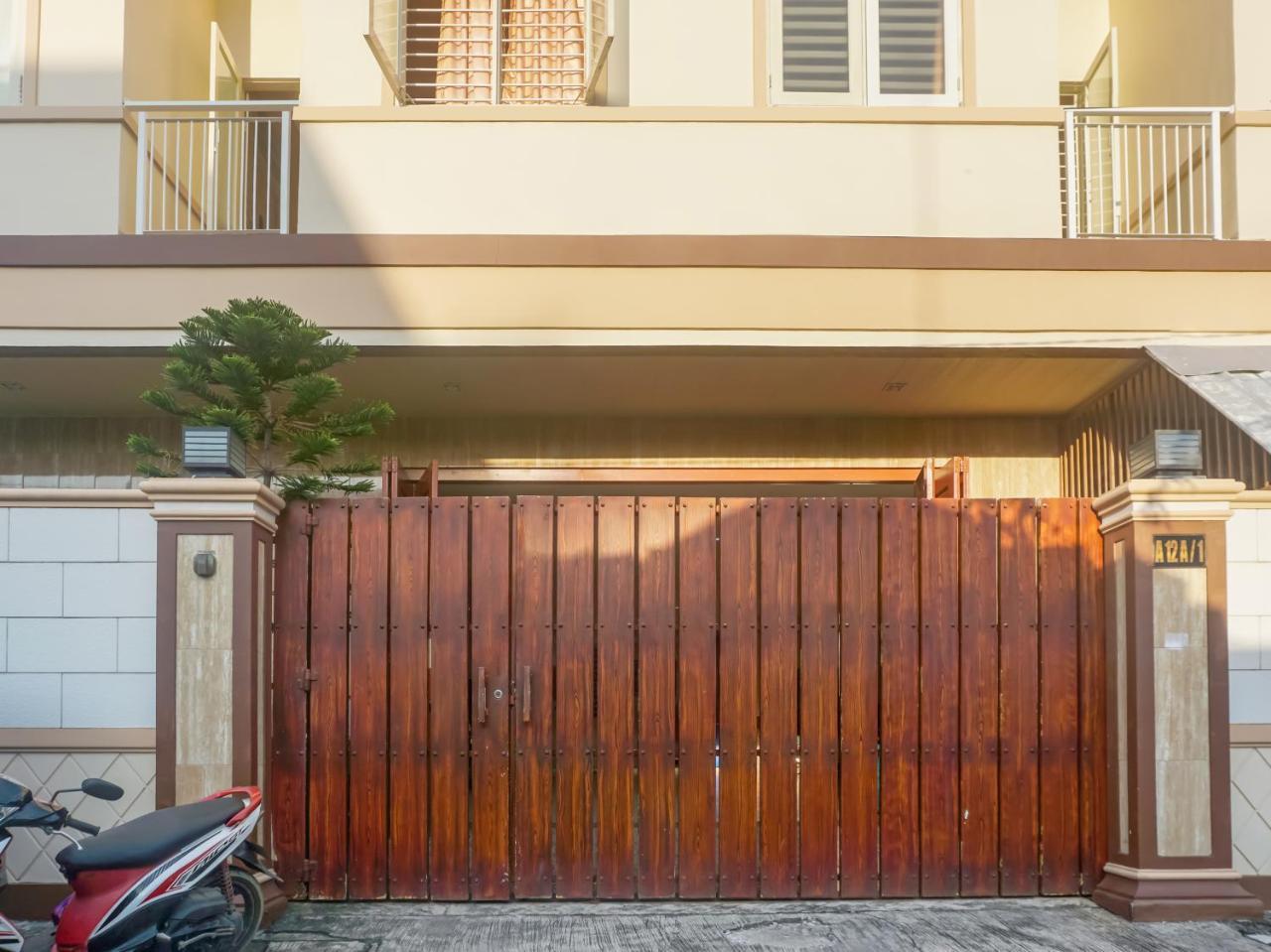 Hh Guest House Makassar by Oyo 1