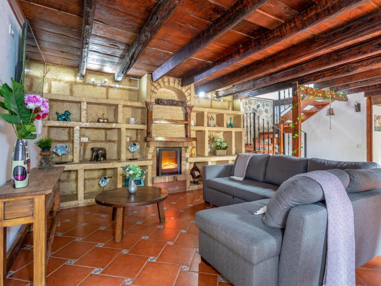 Chalet Villa Torrita by Interhome 2