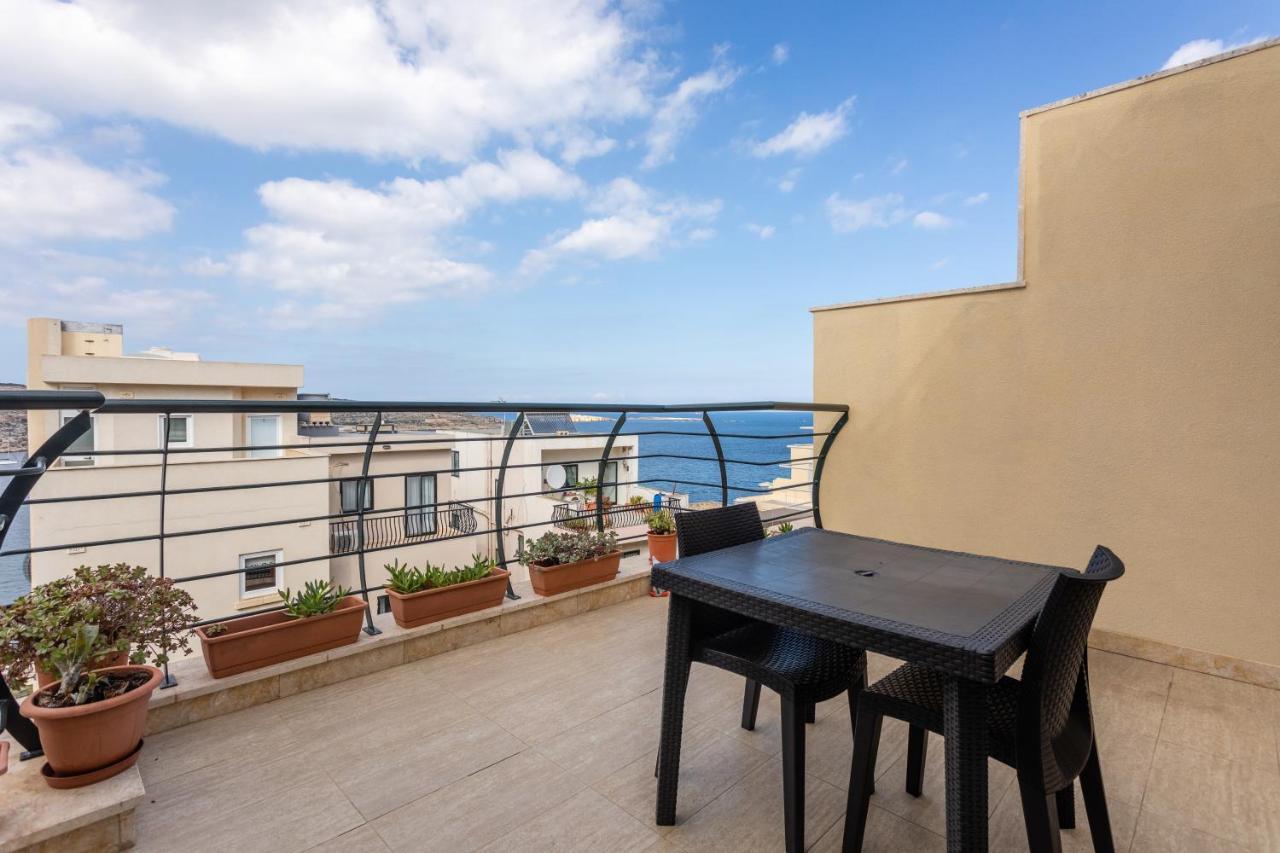 Sea View Apartment in St Paul's Bay 1