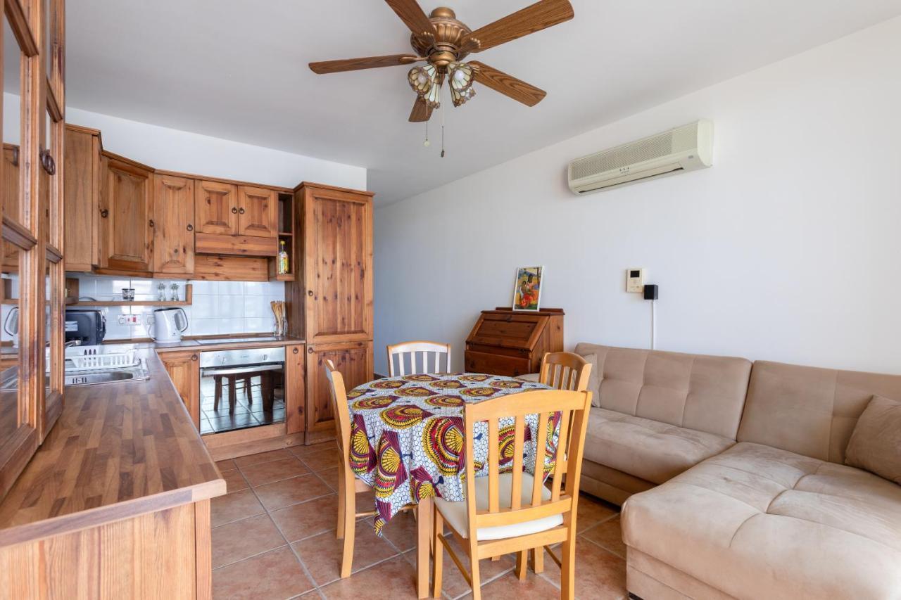 Sea View Apartment in St Paul's Bay