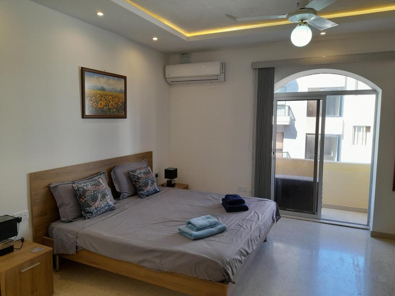 Nicely Furnished Holiday Apartment in Bugibba 2